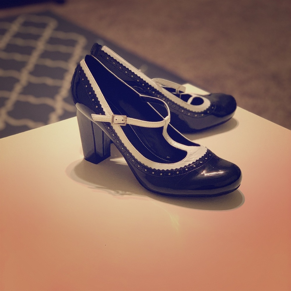 Aldo Oxford Like Heels Size 8